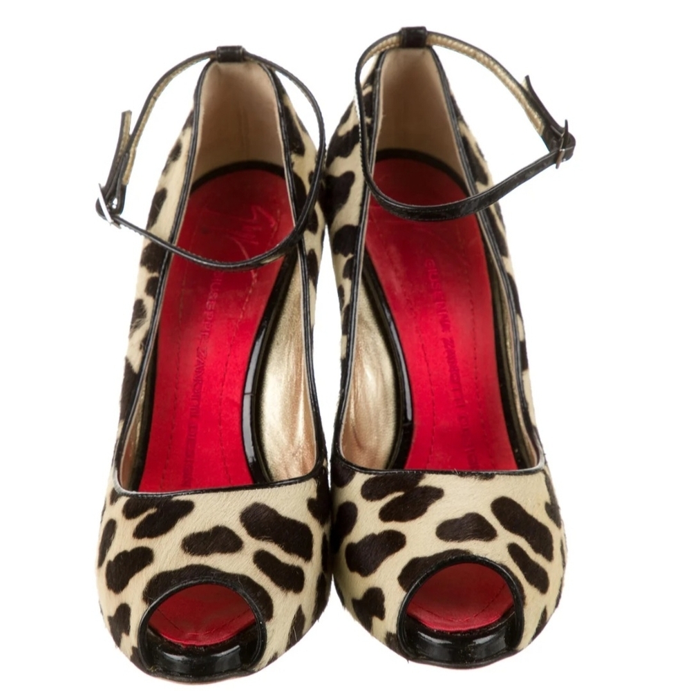 Chic Leopard Print Peep Toe Heels